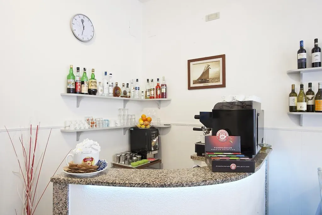 Hotel I 4 Assi Viareggio 0*,
